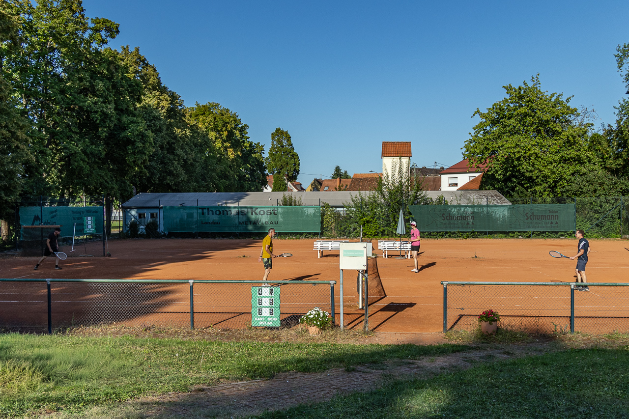Doppelspiel auf Tennisplatz